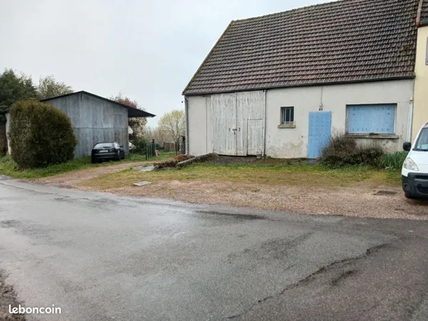 Ferme ancienne 1,5 hectares de terrain