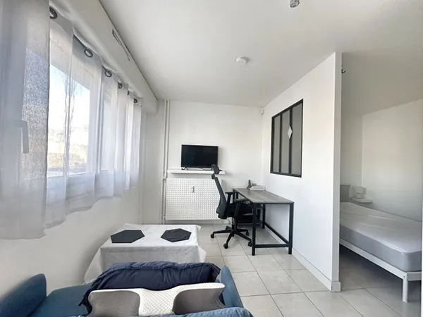 Studio 1 pièce 28 m²