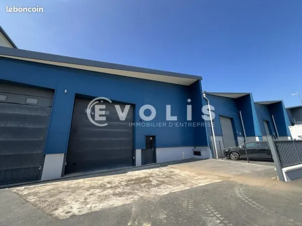 Local d'activité 1 279 m²