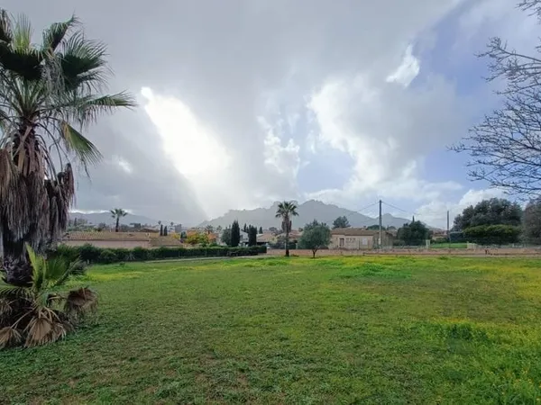 Terrain 692 m²