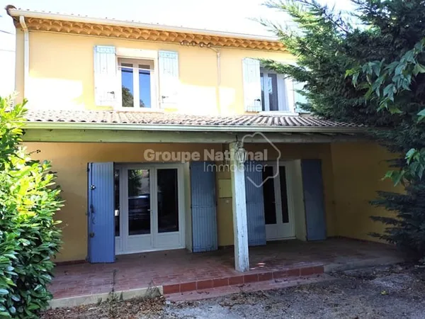 CAMARET SUR AIGUES Villa T5