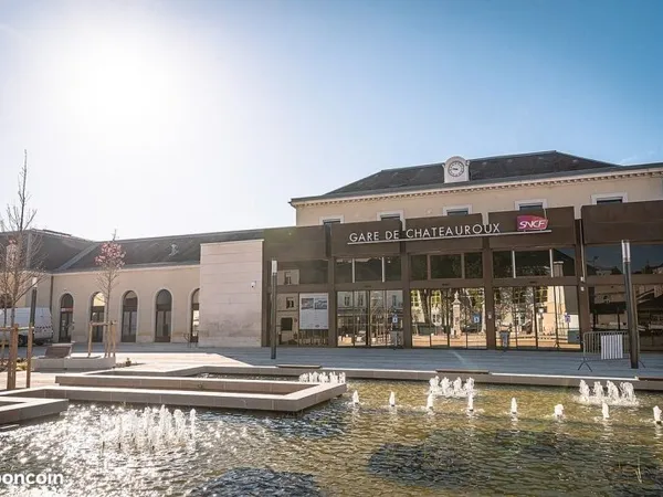 Local commercial 320m² centre-ville