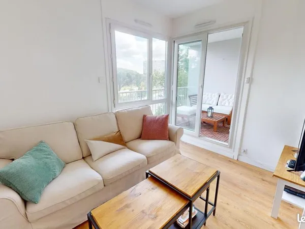 Chambre 5 pièces 70 m²