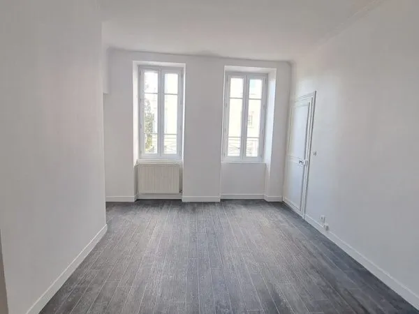 Spacieux T3 de 47,55 m² au 1eʳ étage - Châtillon