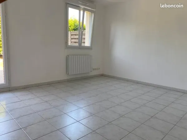 Maison avec petit jardin