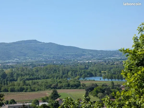 Terrain constructible 1090 m² | Quartier calme à Trévoux avec vue