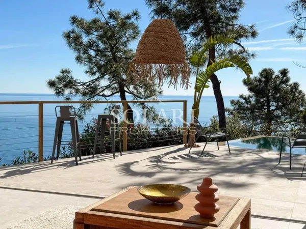 Villa neuve avec vue mer au Trayas