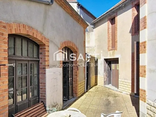 Maison des années 1900 beau potentiel