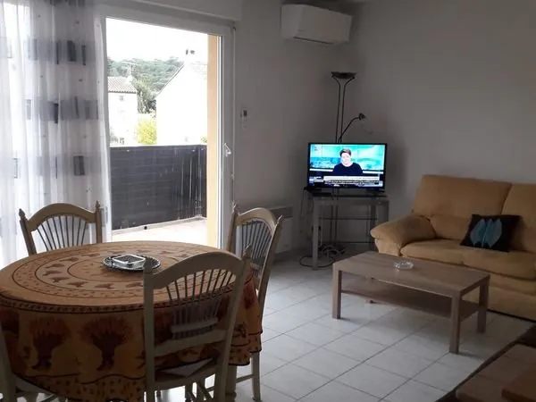 T2 meublé en résidence clim piscine terrasse à Saint-Aygulf