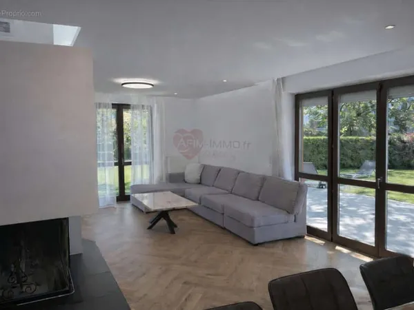 Maison Rebberg 167.33m2 sur 7 ares 4 chambres Piscinable Plein Pied SANS TRAVAUX