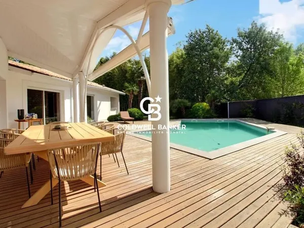 MAISON DE PLAIN PIED - 5 CHAMBRES - JARDIN PISCINE