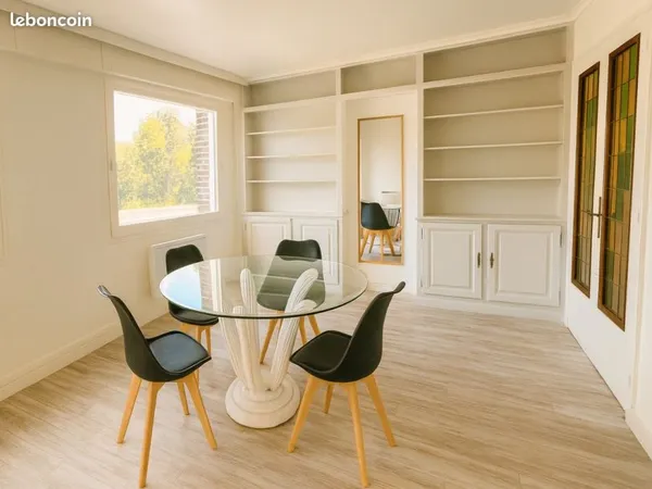 Maison de Plain-Pied avec Jardin Privatif - 99 m² de Charme et Confort