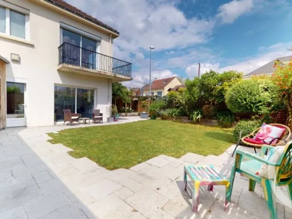 Maison 8 pièces 190 m²