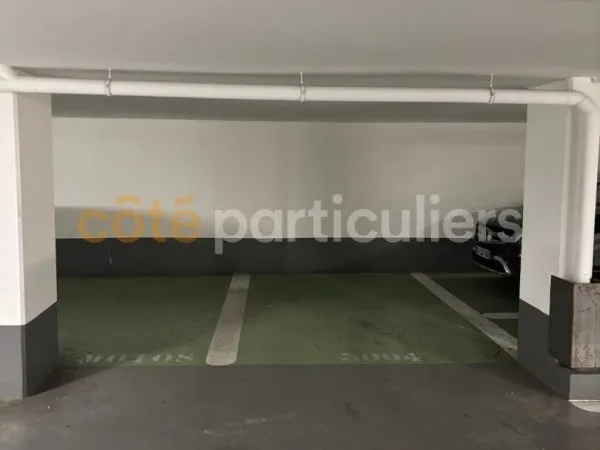 Parking / box Paris 12 m2