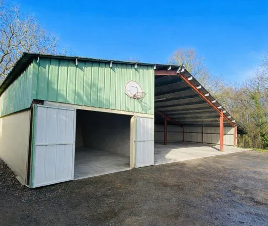 Local 210 m²
