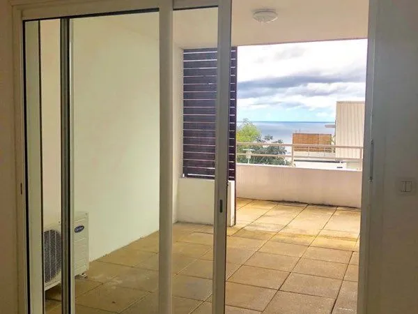 Studio 22 m2, vue mer, Bois de Nèfles, grand espace extérieur