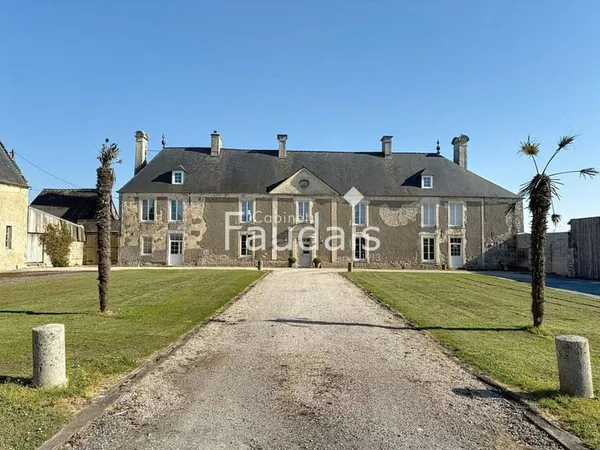Villa 10 pièces 330 m²