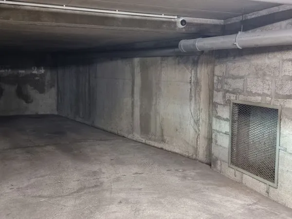 2 places de parking a louer 69003 proche Part Dieu