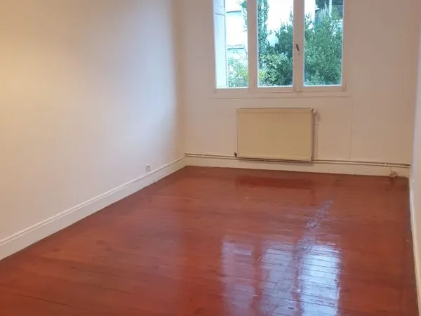 Très joli appartement 2P avec grand jardin commun