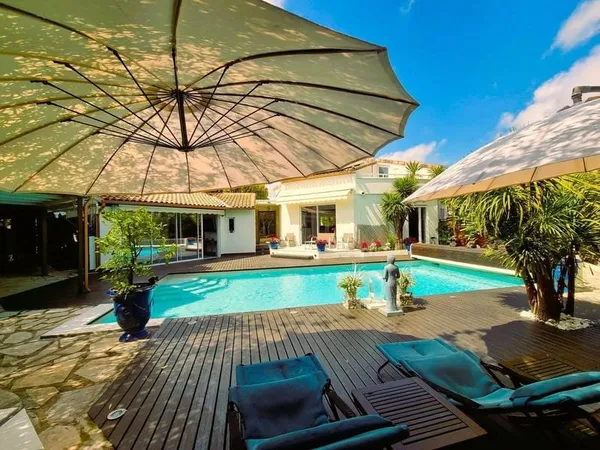 Maison 5 pièces 175 m²