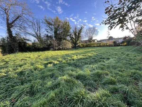 Terrain constructible 815 m²