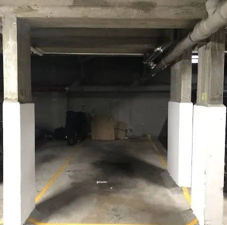 Parking 11 m²