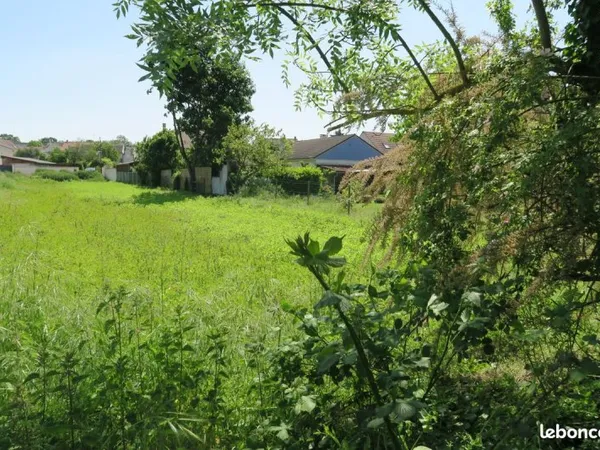 Terrain 678 m² Éragny