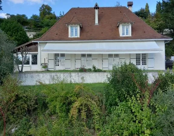 Maison 6 pièces 213 m²