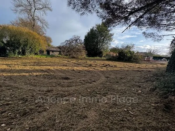 Terrain 1124 m²