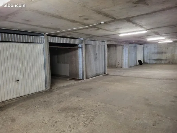 Vente garage fermé Rillieux la Pape