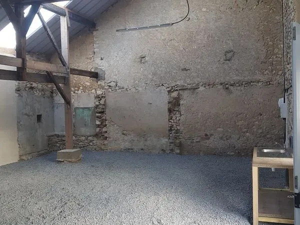 Local d’activité et entrepôt Vente Argenton-sur-Creuse 1p 80m² 240€