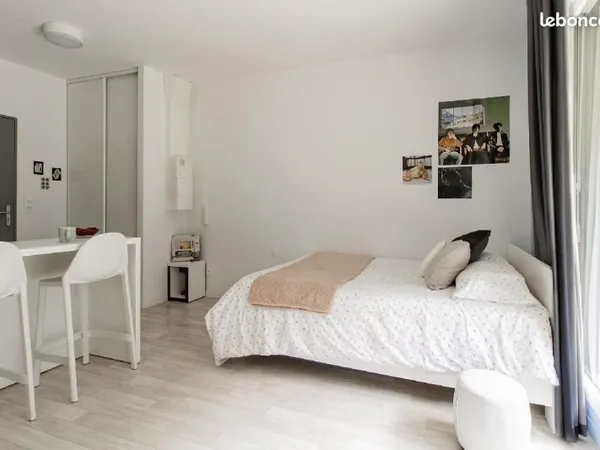 Studio 1 pièce 20 m²