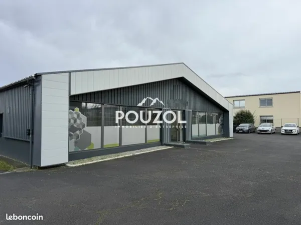 LOCAL D'ACTIVITE 600 m² LA ROCHE BLANCHE