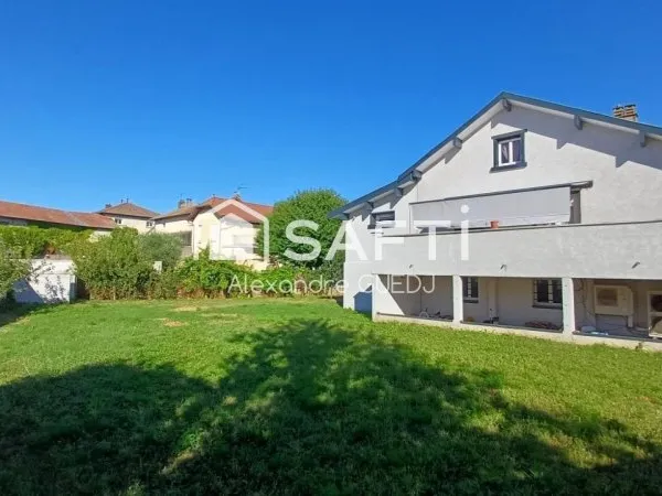 GRANDE MAISON INDIVIDUELLE ENTIEREMENT RENOVEE