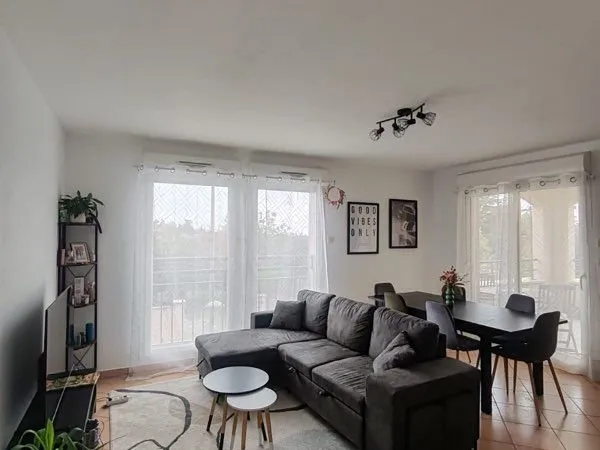 Appartement T3 69m2 avec terrasse et garage