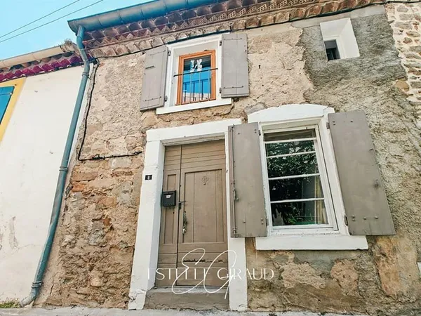 Maison en pierre sur Puicheric 2 pièces