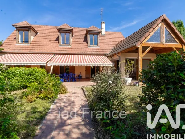 Maison 8 pièces 192 m²