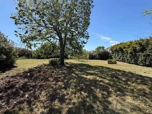 Terrain 1000 m²
