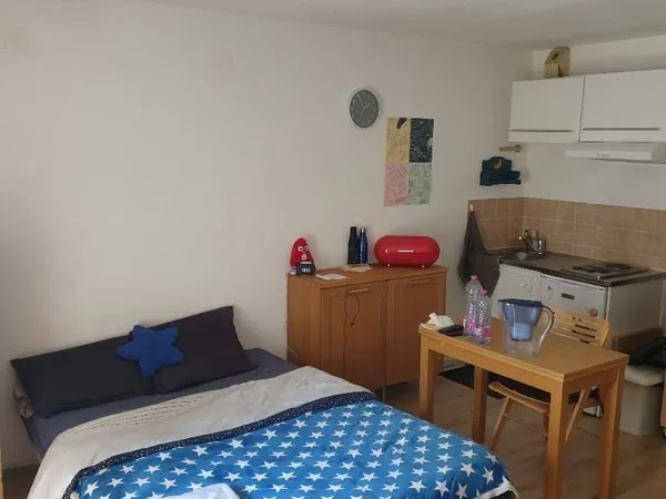 Studio meublé à louer