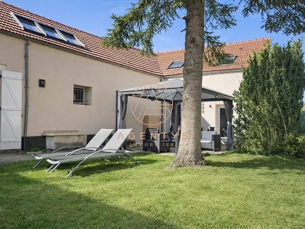 Maison 8 pièces 219 m²