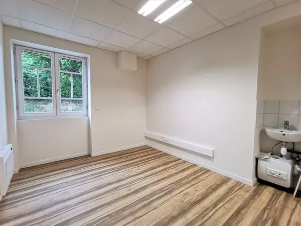 Bureaux neufs adaptés PMR