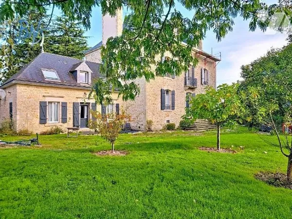 Maison 7 pièces 241 m²
