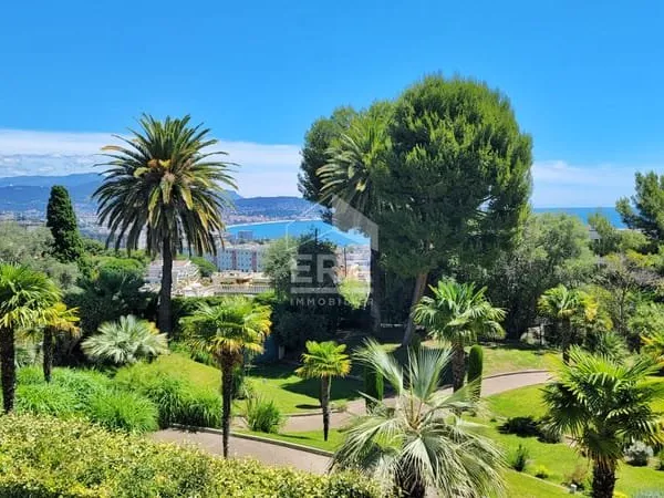 Nice - Lanterne 4 pièces - Vue mer 124 m2