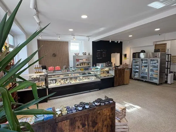 Fromagerie / Épicerie fine - Clé en main - 75 m2 - CA 100 K+