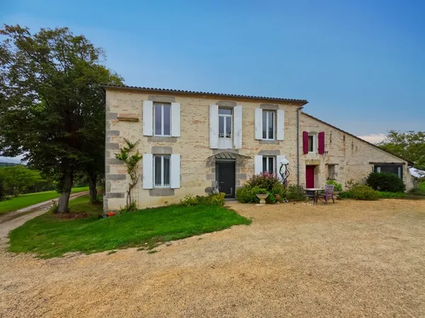 Maison 10 pièces 300 m²