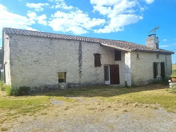 Charmante petite maison Quercynoise en pleine nature à 5 minutes du village dans le Tarn et Garonne.