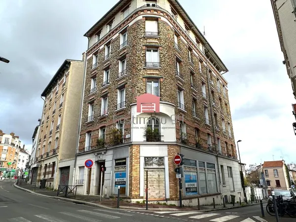 Local commercial 122 m²