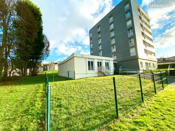 Local professionnel 100m²