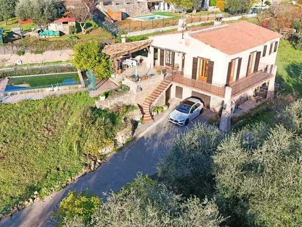 Exclusivite Gattieres - Villa avec potentiel constructible important