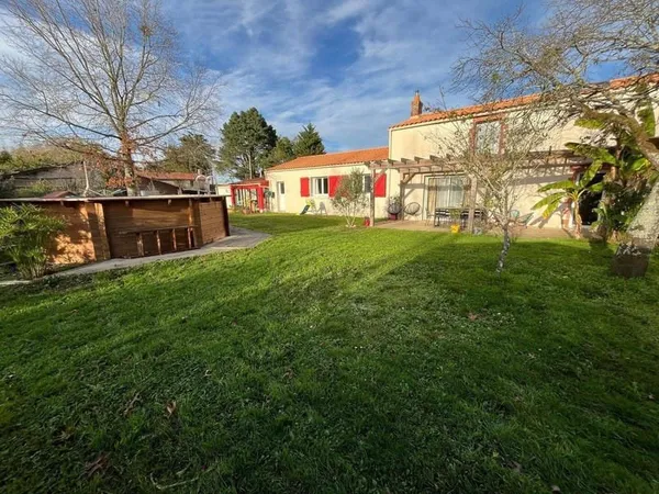 Maison 6 pièces 180 m²